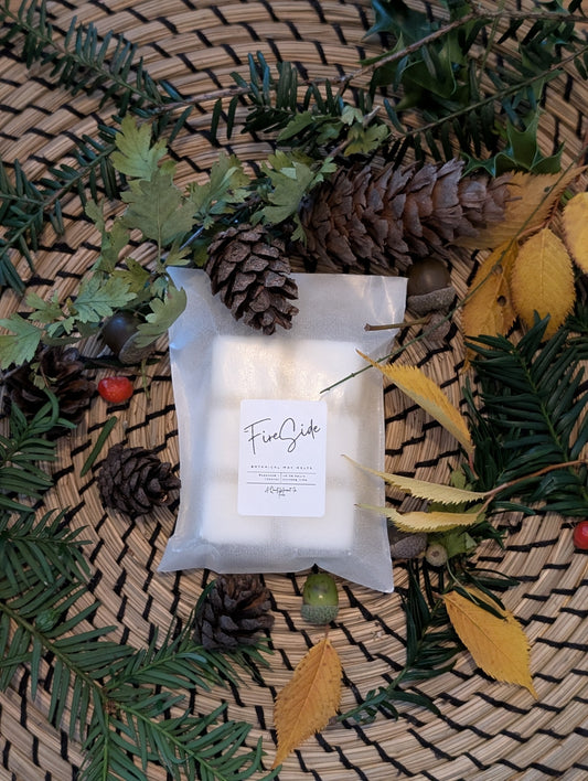 Fireside Wax Melts – Smoky Woods & Warm Amber